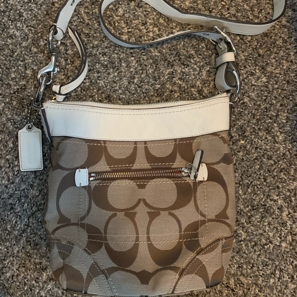NWOT Coach Crossbody Purse - Picture 1 of 4